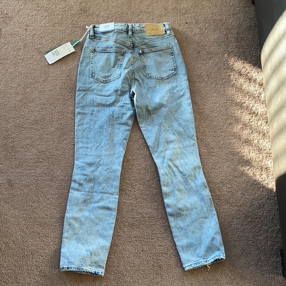 High rise mom jeans - Picture 2 of 4